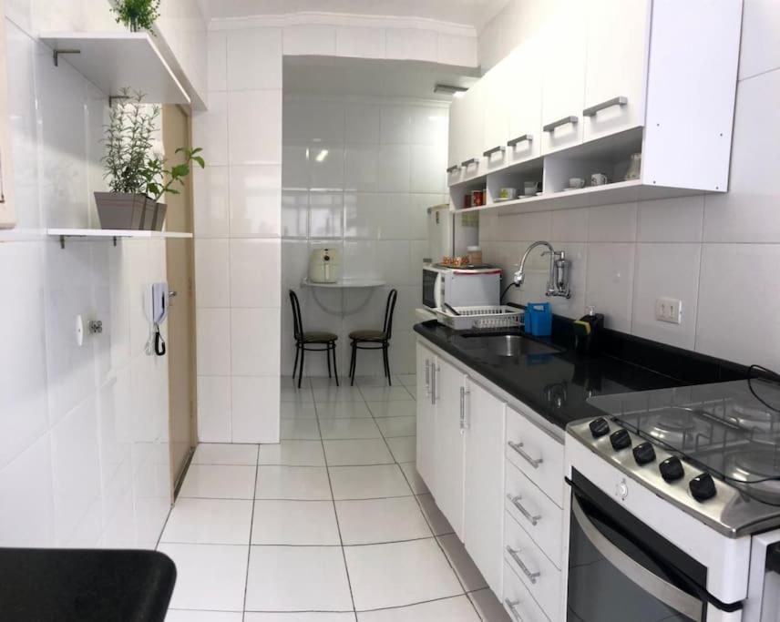 Apartamento Quadra Da Praia - Pitangueiras Гуаружа Екстер'єр фото